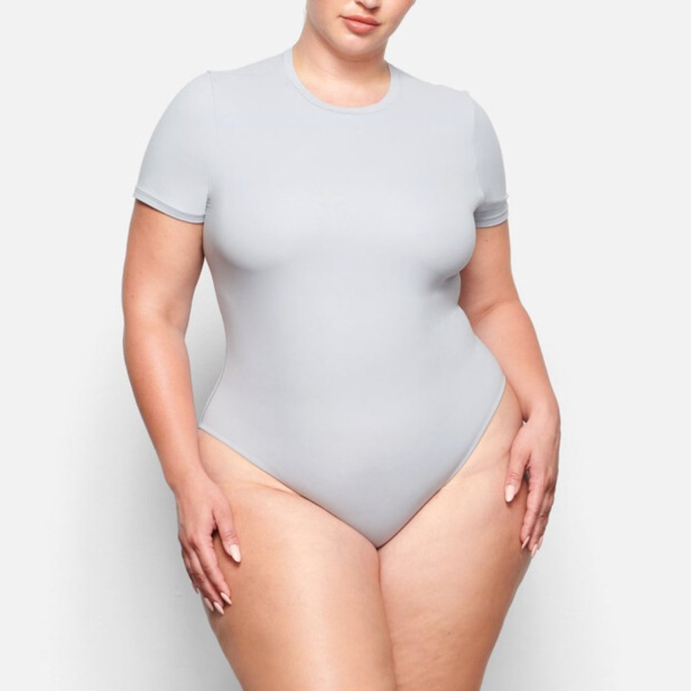 SKIMS | fits everybody t shirt short sleeve bodysuit